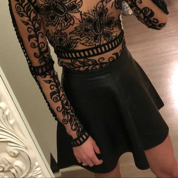 Black leather American Apparel mini skirt - Picture 3 of 8